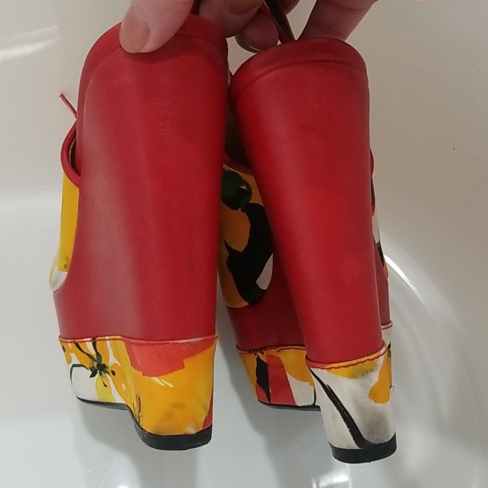 Stuart Weitzman Its A Tie Red Platform Wedge Sz 8m - image 5